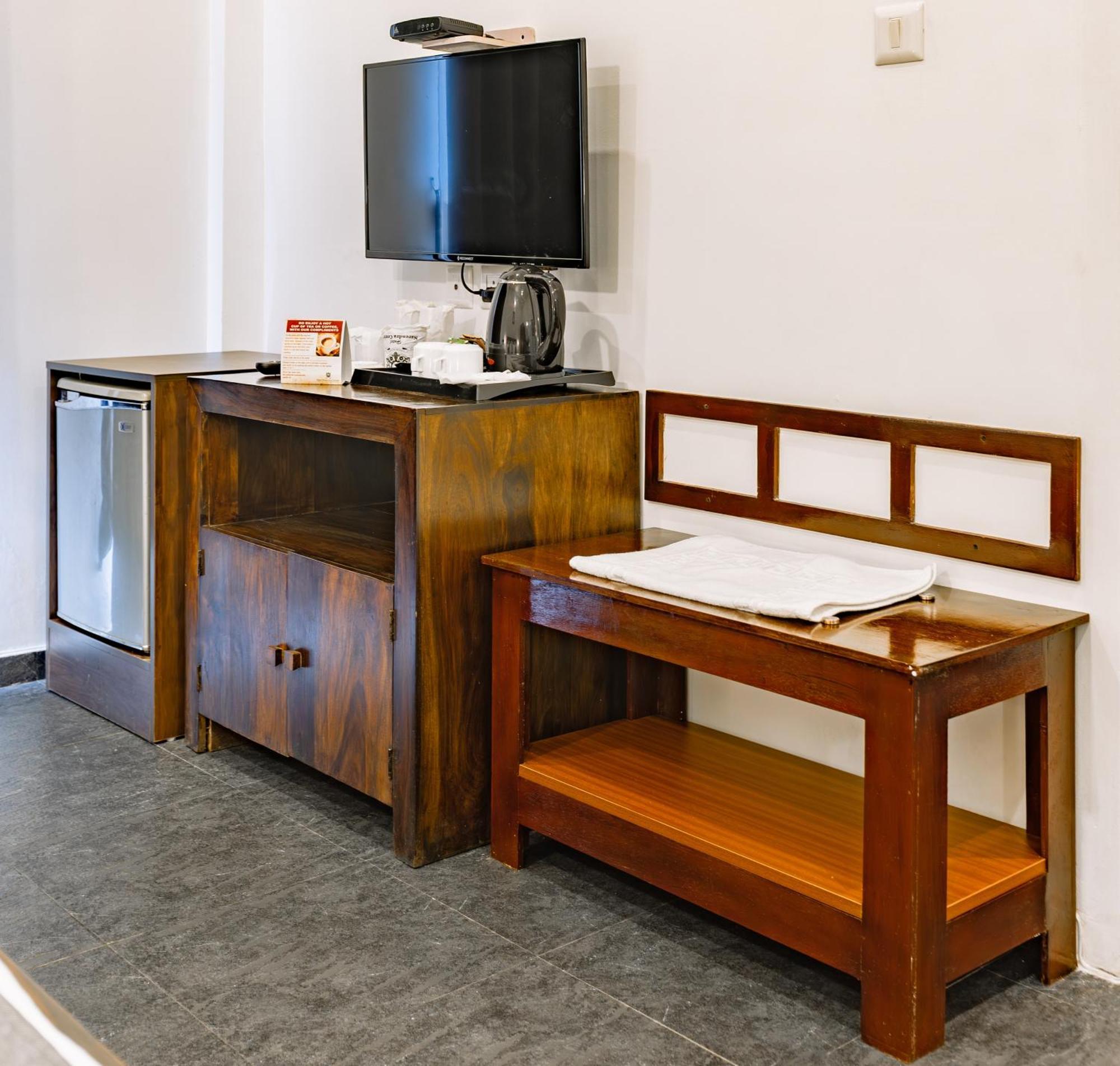 Hotel Narendra Central Muvattupuzha Exteriör bild