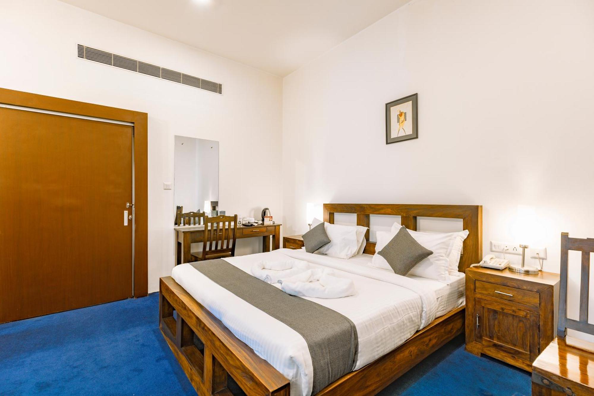Hotel Narendra Central Muvattupuzha Exteriör bild