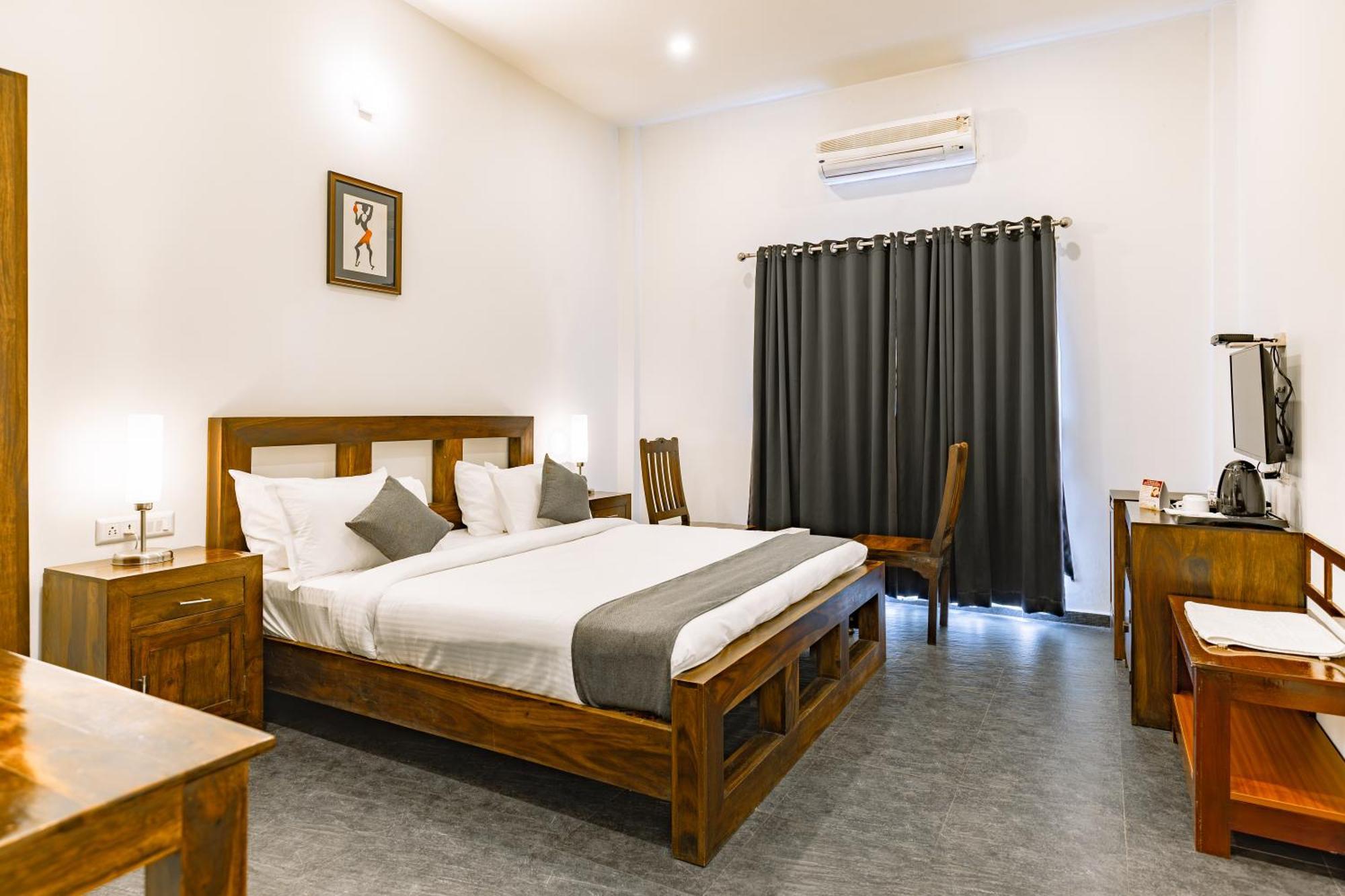 Hotel Narendra Central Muvattupuzha Exteriör bild