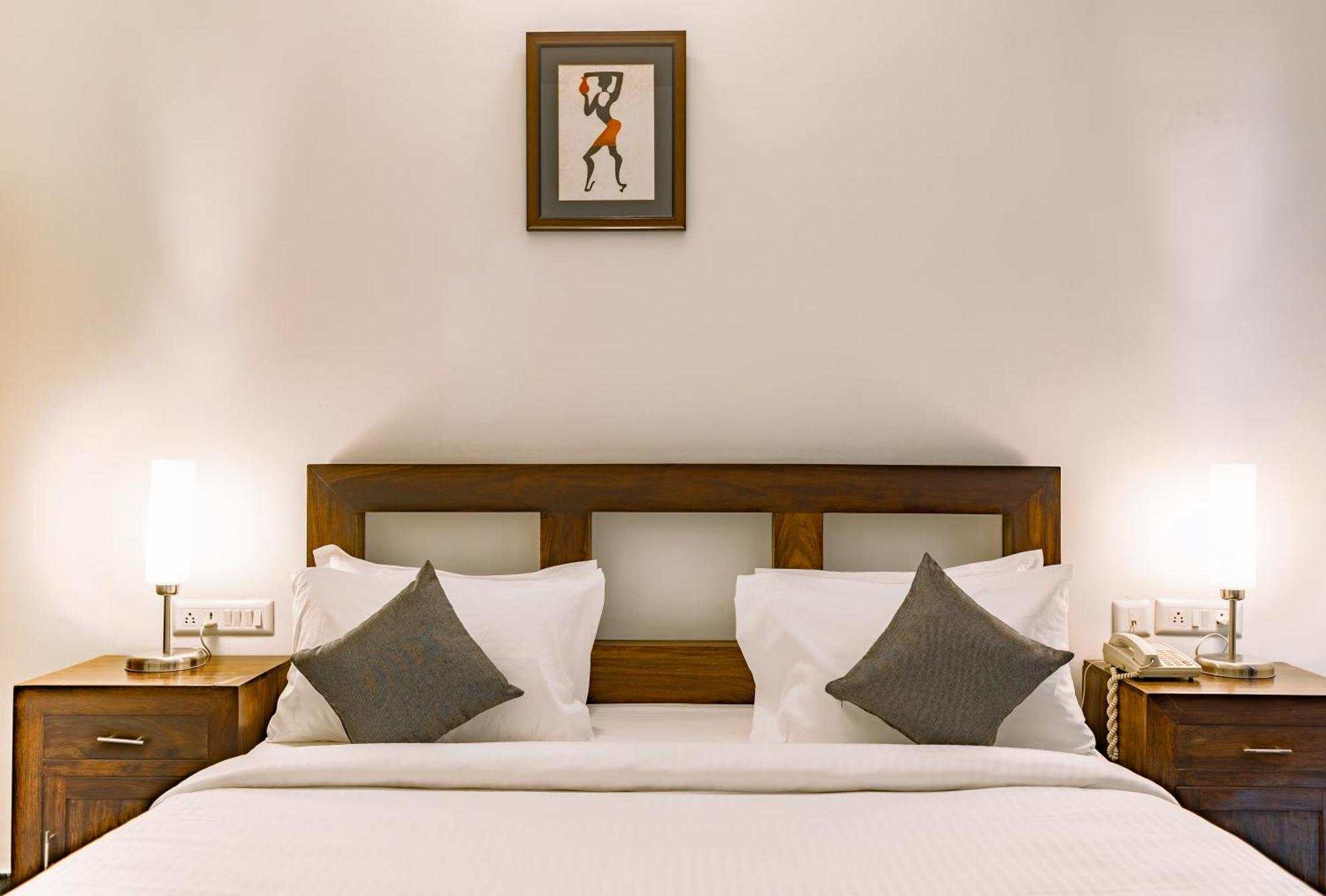 Hotel Narendra Central Muvattupuzha Exteriör bild