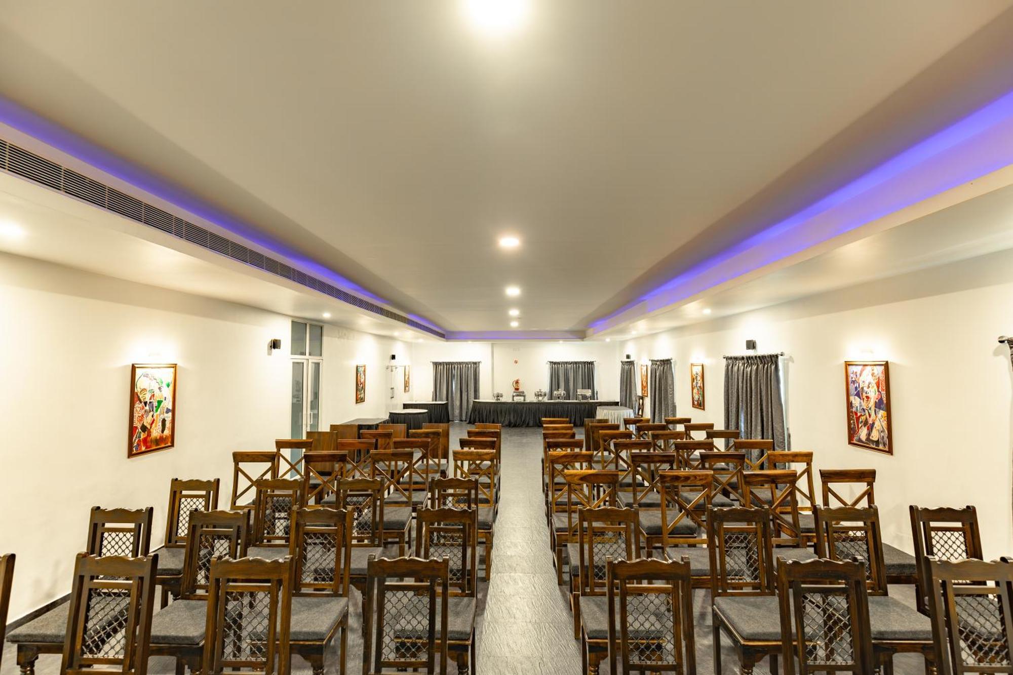 Hotel Narendra Central Muvattupuzha Exteriör bild