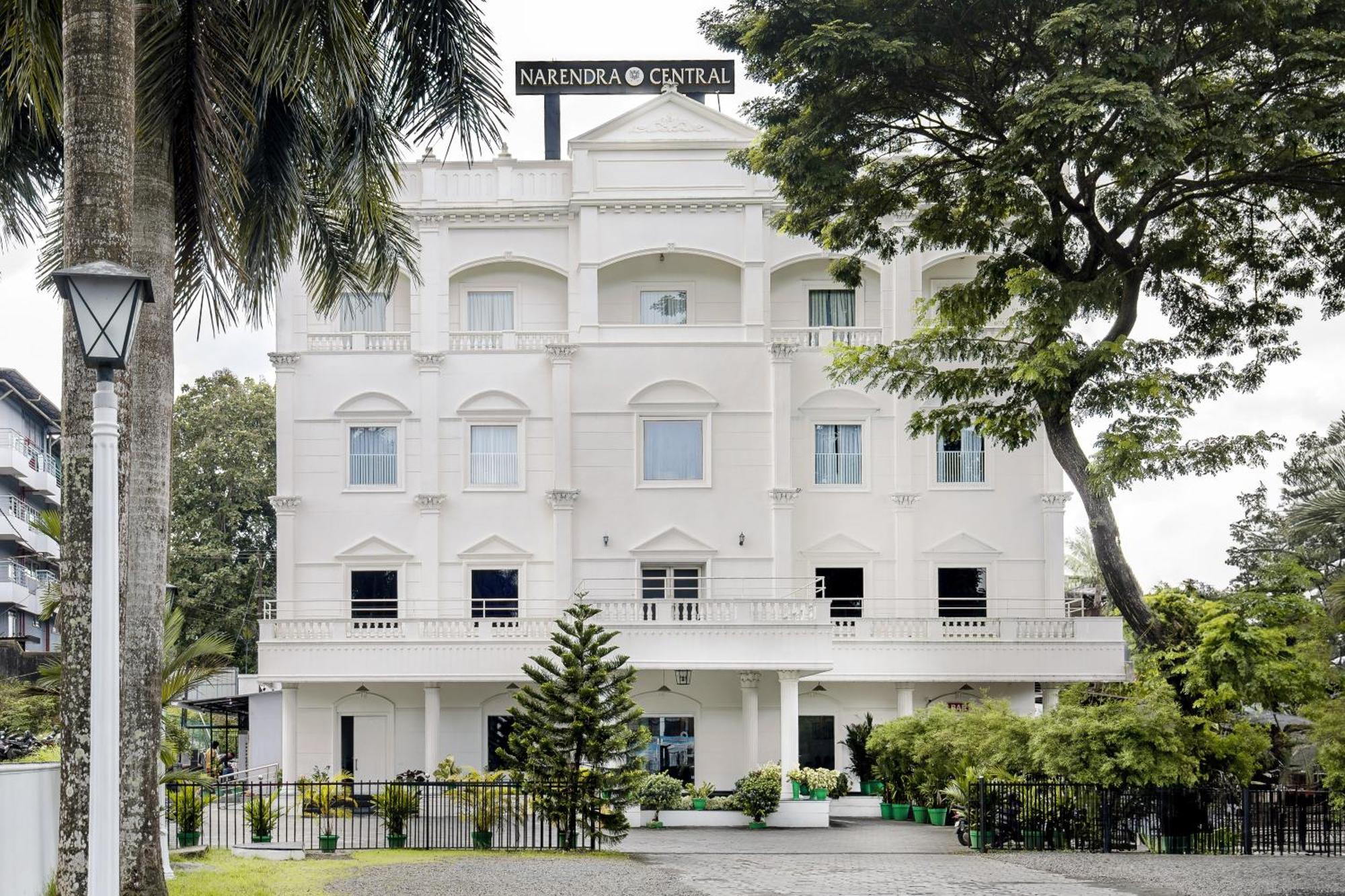 Hotel Narendra Central Muvattupuzha Exteriör bild
